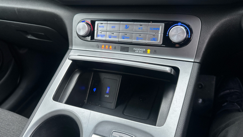 Hyundai KONA 100kW Premium 39kWh 5dr Auto Electric Hatchback